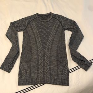 Lululemon long sleeve top